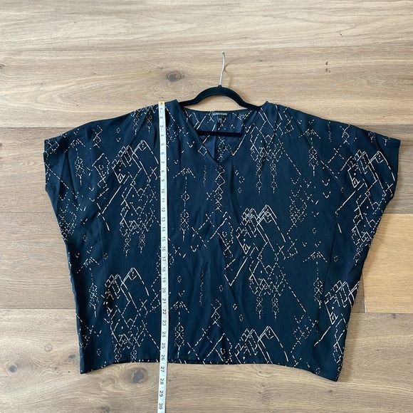 Eileen Fisher Black & White Marrakesh Printed Silk Tencel V-neck Blouse Size S - Picture 10 of 13